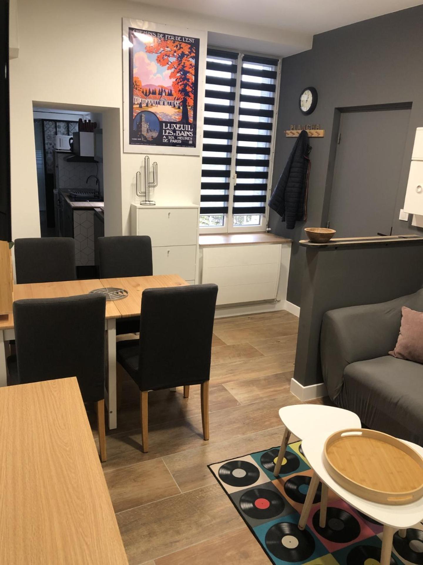 Meubles Deco Fab - Plancha Lejlighed Luxeuil-les-Bains Eksteriør billede