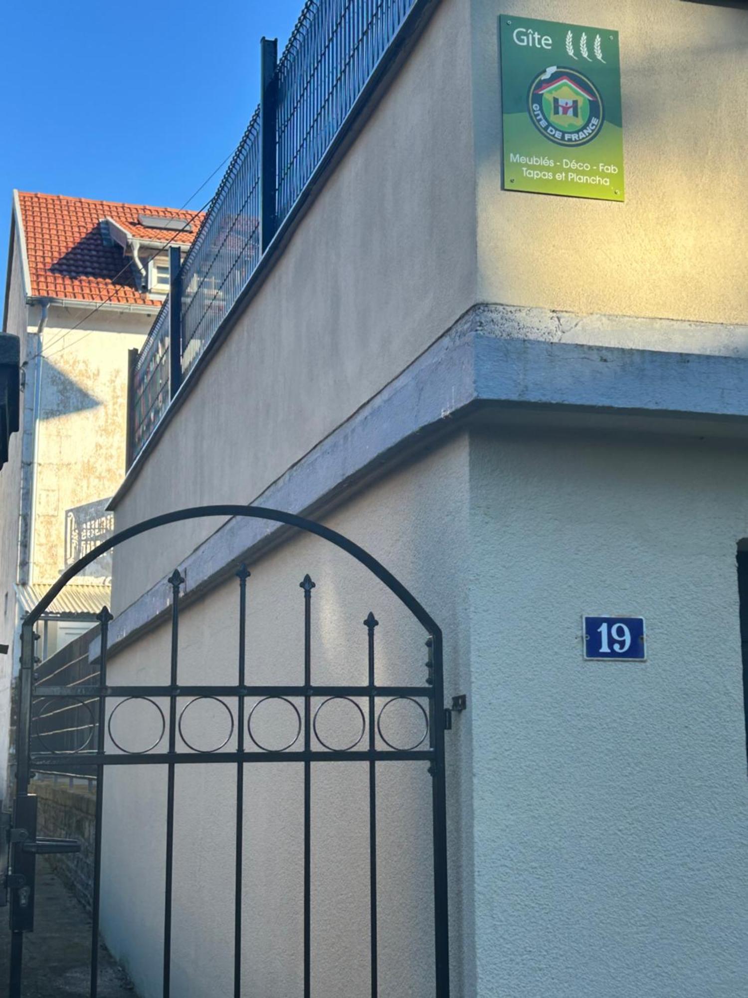 Meubles Deco Fab - Plancha Lejlighed Luxeuil-les-Bains Eksteriør billede